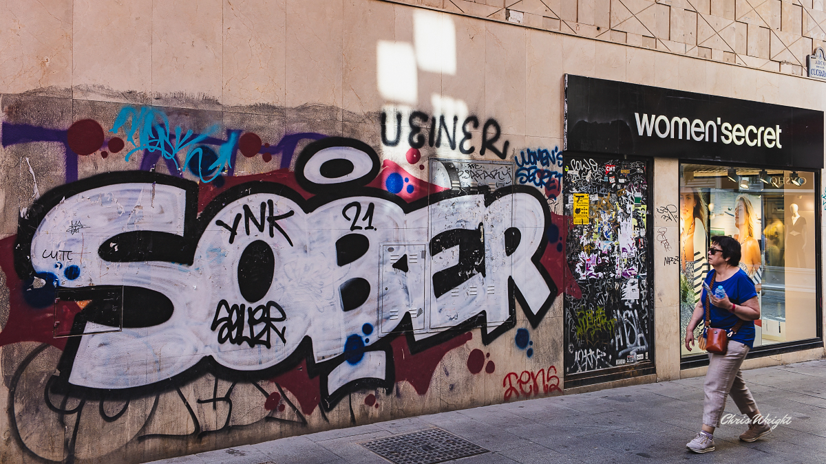 Street-Photography-for-Introverts-Colour Separation