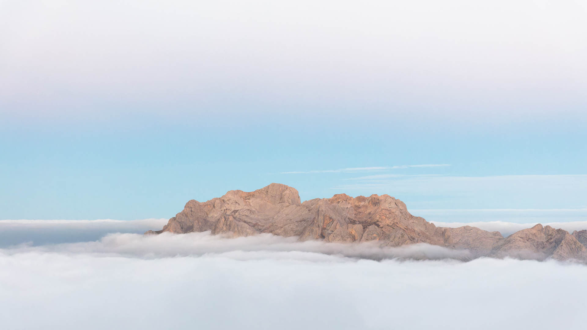Dawn at Refugio Collada Jermoso